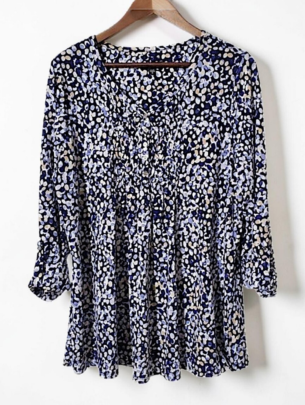Cocomo Tunic Top Size 1X Blue Beige Pop Over 3/4 Sleeve Pleated Front Womens